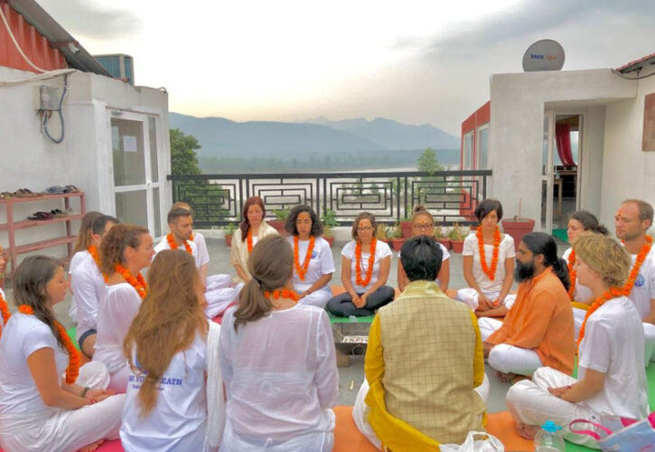 How to Maintain Your Yoga Training Routine During Festival Season