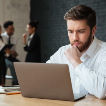 Zero-Balance Account vs Regular Savings Account: Key Differences Explained