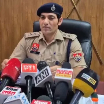 Gurugram-Police-detain-13-suspected-Bangladeshi-nationals-for-illegal-stay-1063x700 Gurugram Police detain 13 suspected Bangladeshi nationals for illegal stay, initiate deportation process
